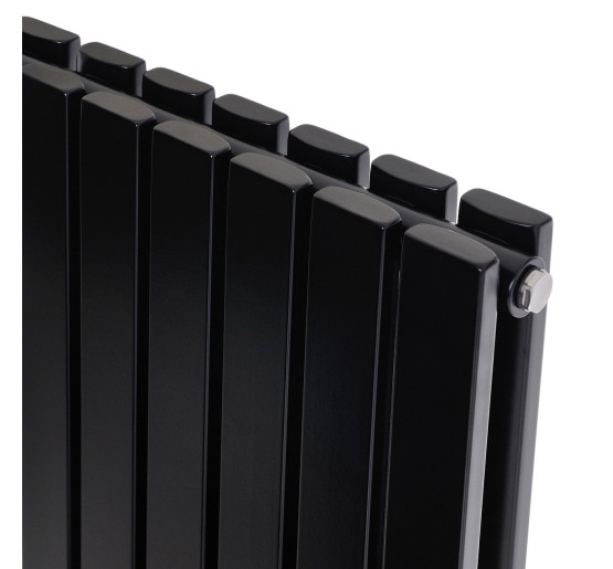Горизонтальні дизайнерські радіатори опалення TM ARTTIDESIGN Terni II G 14/600/826 чорний матовий
