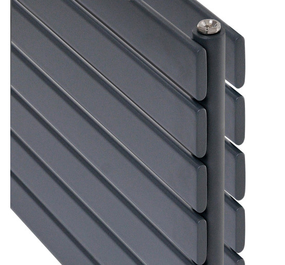 Горизонтальный дизайнерский радиатор отопления ARTTIDESIGN Livorno ІІ G 7/476/1600/50 сірий матовий
