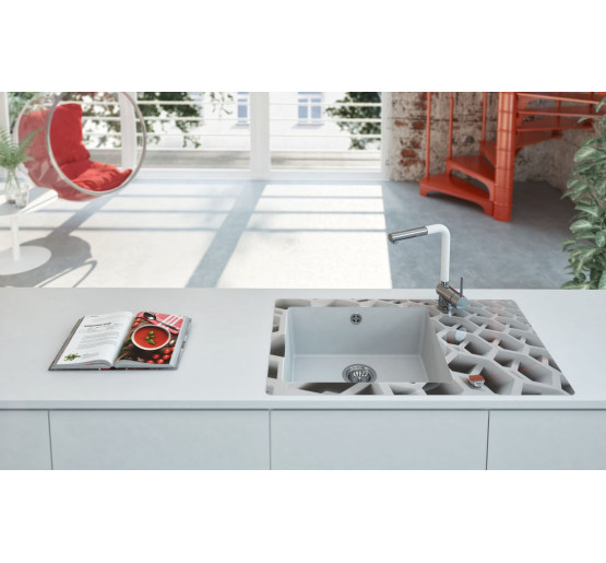 Кухонная мойка стеклянная с графикой Deante Capella край трапецевидный (ZSC GC2C)