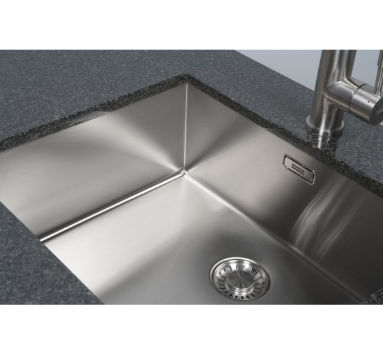 Кухонна мийка Franke Box BXX 210 / 110-40 (127.0369.215) нержавіюча сталь - монтаж врізний, у рівень або під стільницю - полірована