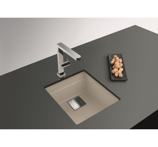 Кухонна мийка Franke KUBUS 2 KNG 110-37 (125.0517.101) гранітна - монтаж під стільницю - колір Сахара - (коландер та коврик Rollmat у комплекті)