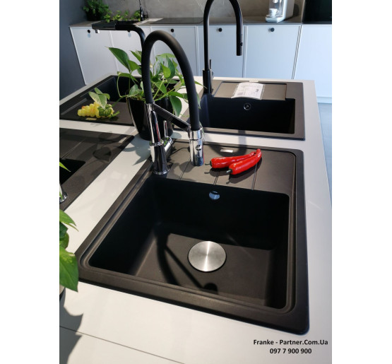 Смеситель кухонный Franke Lina | гибкий излив | функция душа черный матовый | 115.0725.838