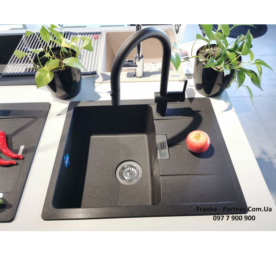 Кухонний змішувач Franke Active J | витяжний вилив | функція душу | ламінарний потік | чорний матовий | 115.0653.404