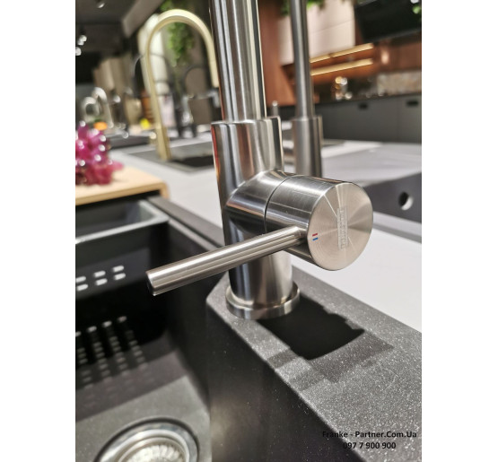 Кухонний змішувач Franke Smart Glenda | витяжний вилив | ламінарний потік | нержавіюча сталь | 115.0706.986