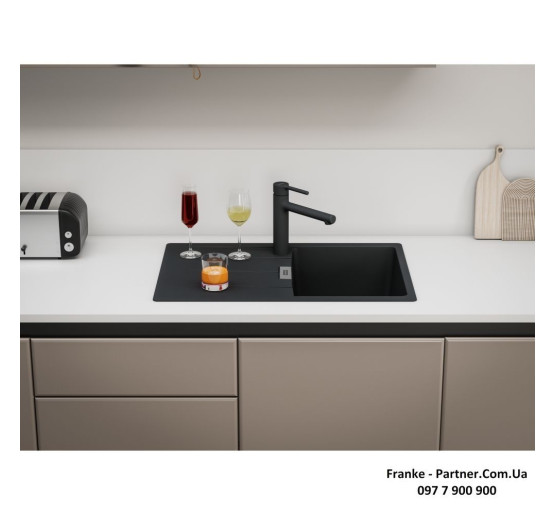 Смеситель кухонный Franke Centro | ламинарный поток воды черный матовый | 115.0621.613