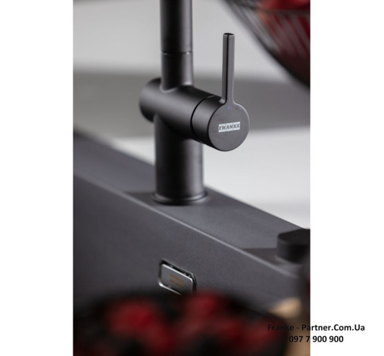 Кухонний змішувач Franke Active L Pull Out | витяжний вилив | функція душу | ламінарний потік | чорний матовий | 115.0653.382