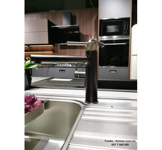 Смеситель кухонный Franke Centro | ламинарный поток воды черный матовый | 115.0621.613