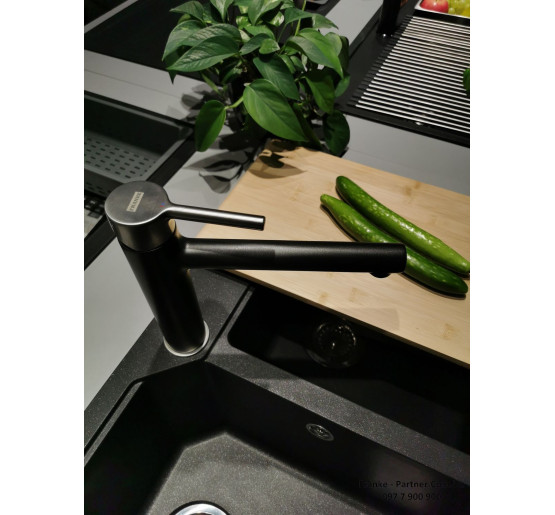 Смеситель кухонный Franke Centro | ламинарный поток воды черный матовый | 115.0621.613