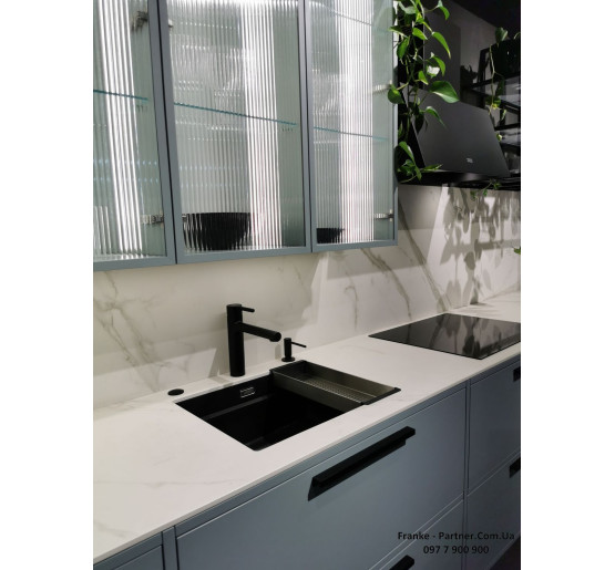 Смеситель кухонный Franke Centro | ламинарный поток воды черный матовый | 115.0621.613