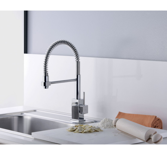 Смеситель для кухни с поворотным изливом Paffoni Level (цвет – хром)