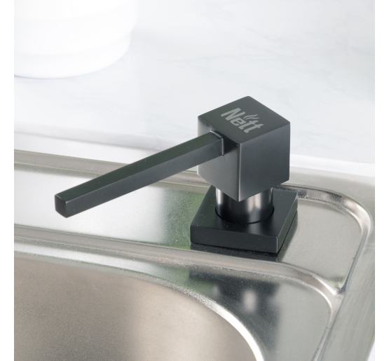 Комплект чорної кухонної мийки та змішувача з нержавіючої сталі NB-4643