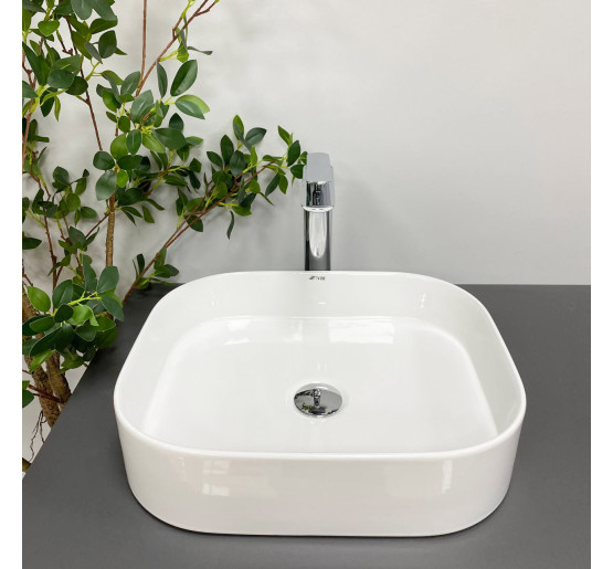 Умивальник (раковина) VBI LESINA WHITE накладний
