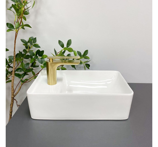 Умивальник (раковина) VBI LECCO WHITE накладний