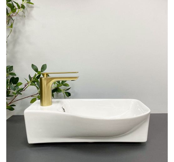 Умивальник (раковина) VBI FERMO R WHITE підвісний