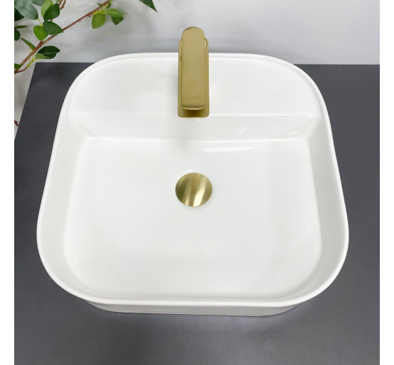 Умивальник (раковина) VBI LESINA 2 WHITE накладний