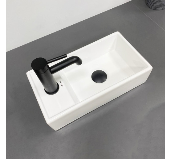 Умывальник (раковина) VBI LAGO R WHITE накладной подвесной