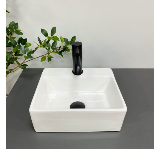 Умывальник (раковина) VBI KOMO WHITE накладной подвесной