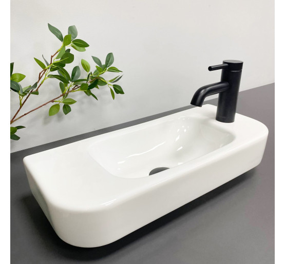 Умывальник (раковина) VBI APRILIA L WHITE подвесной