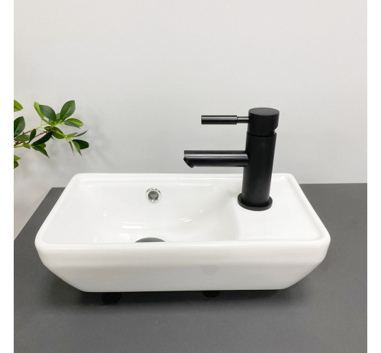 Умивальник (раковина) VBI JESI L WHITE підвісний