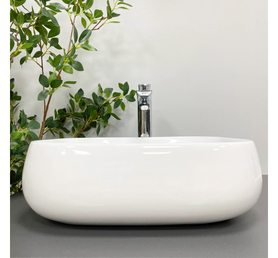 Умивальник (раковина) VBI TRICASE WHITE накладний