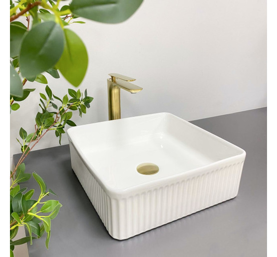 Умывальник (раковина) VBI BOLZANO WHITE накладной